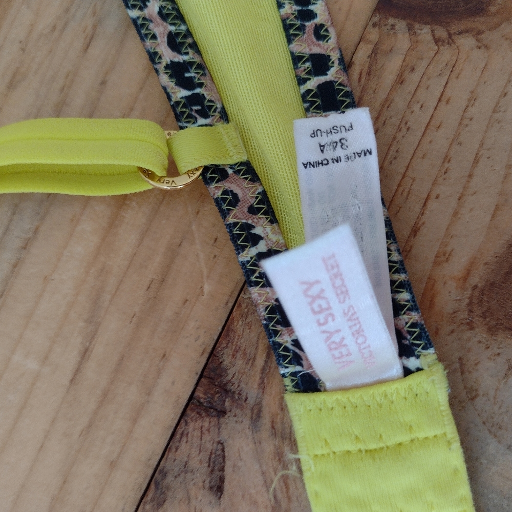 Victoria's Secret Vintage Yellow Very Sexy Push Up Bra with Graphic Size 34A - Picture 7 of 7